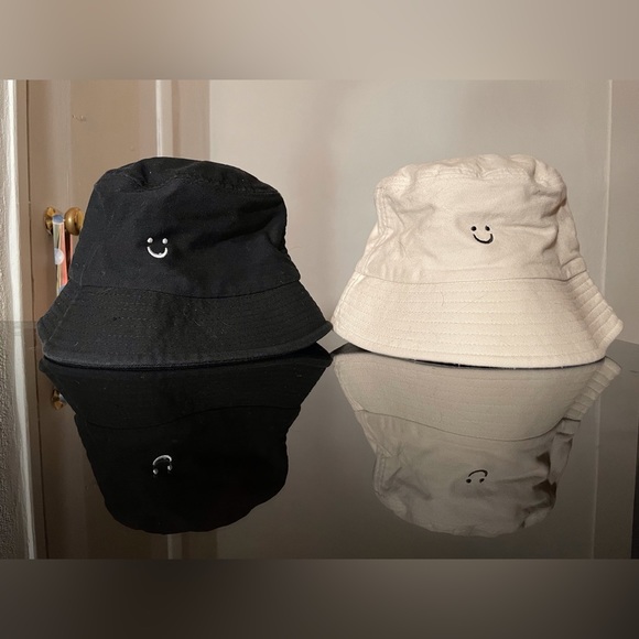 SHEIN Bucket Hats - Picture 2 of 3